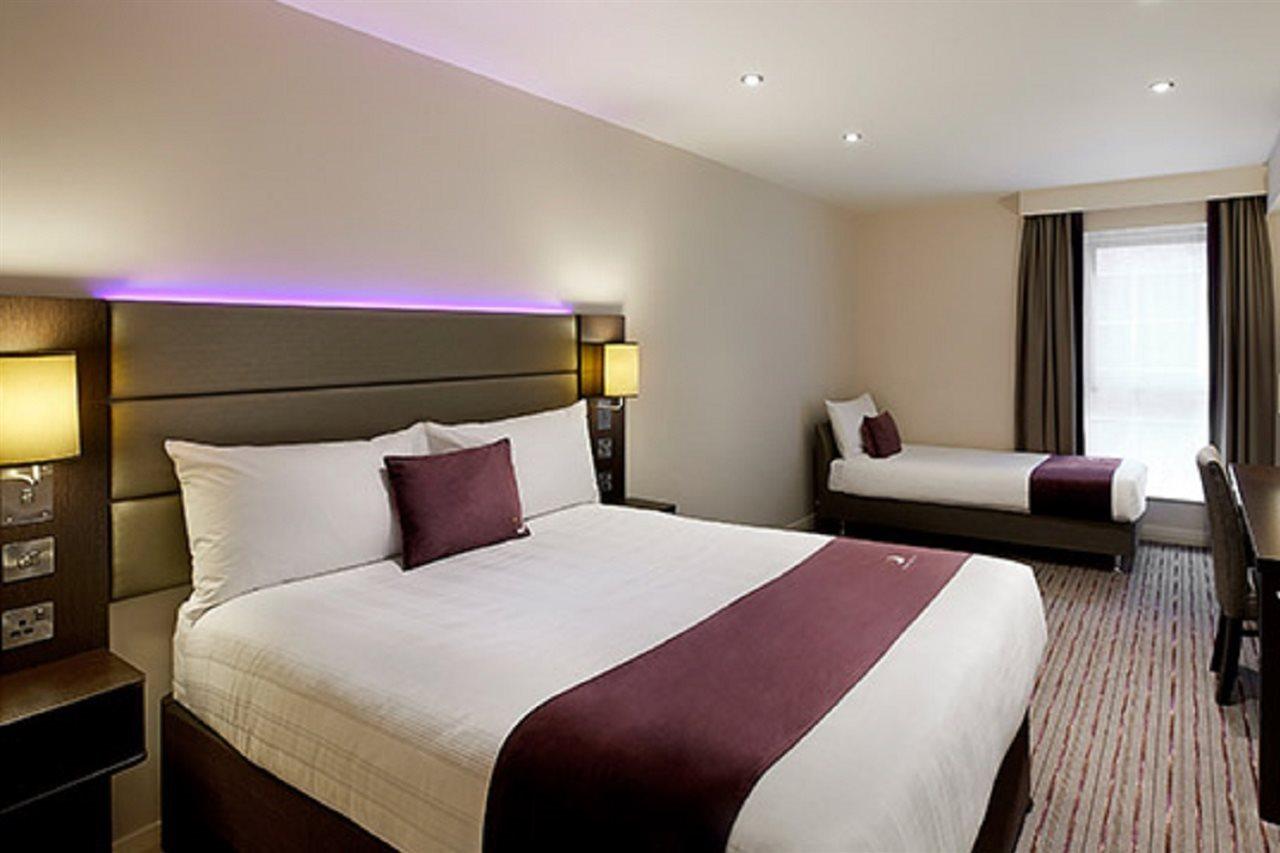 Premier Inn Premier Inn Weymouth Bagian luar foto