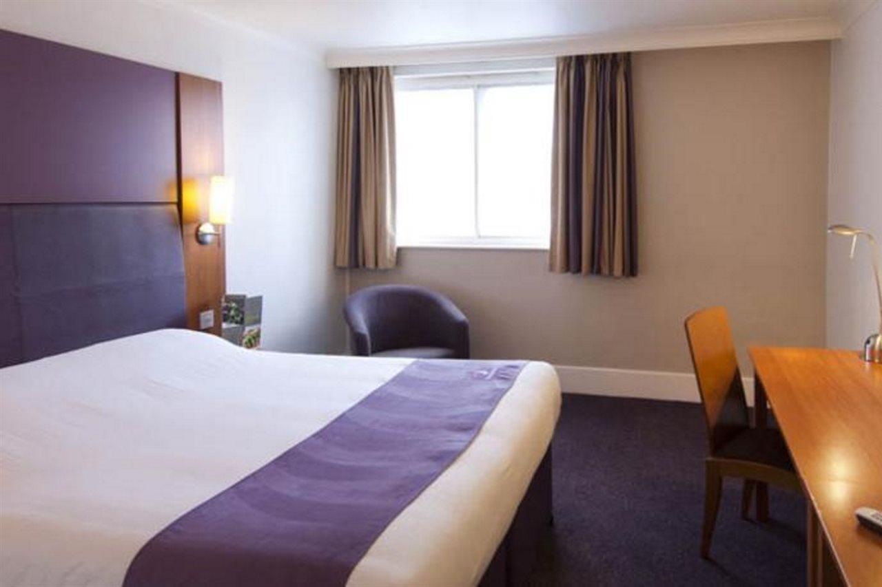 Premier Inn Premier Inn Weymouth Bagian luar foto